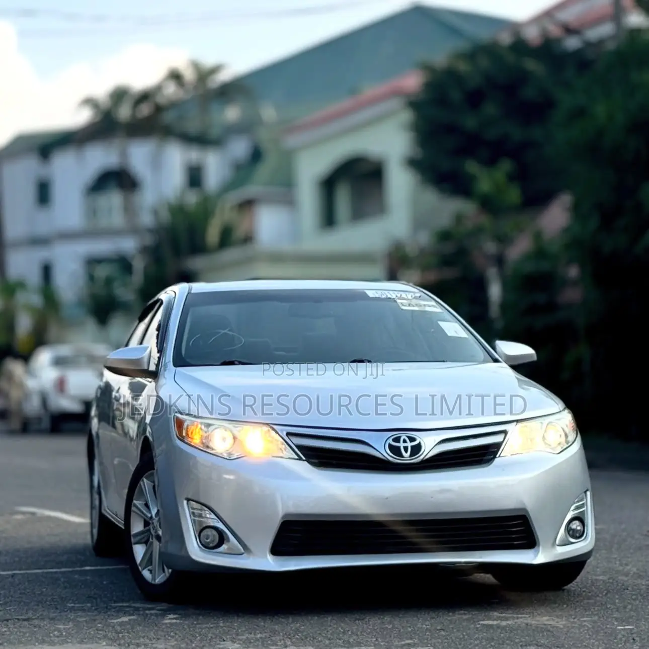 Toyota Camry XLE V6 4dr Sedan (3.5L 6cyl 6A) 2012 Silver