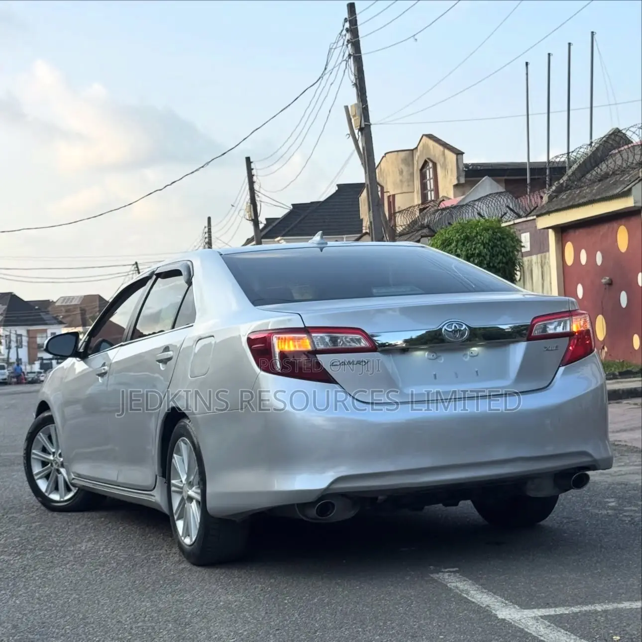Toyota Camry XLE V6 4dr Sedan (3.5L 6cyl 6A) 2012 Silver