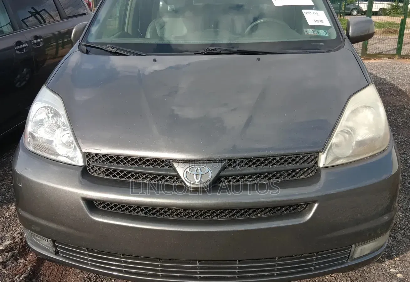 Toyota Sienna XLE Limited AWD 2005 Gray