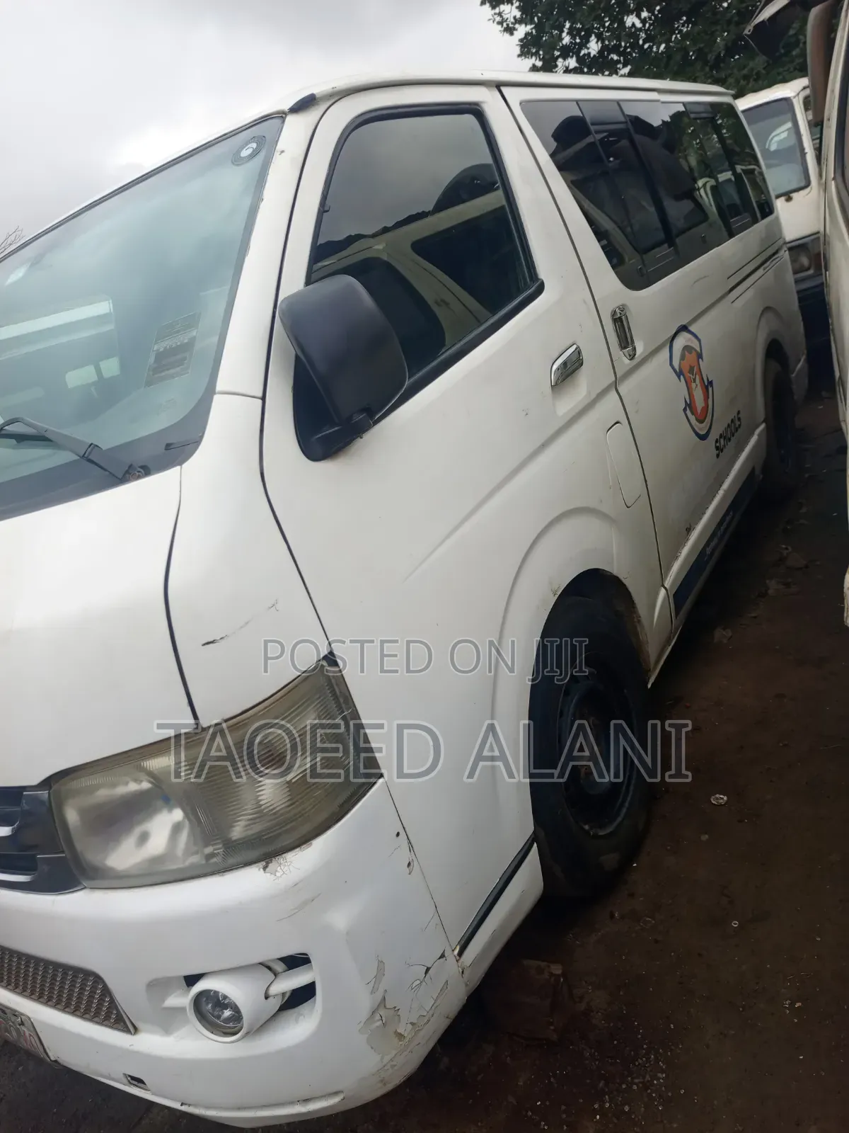 Toyota HiAce 2014 White