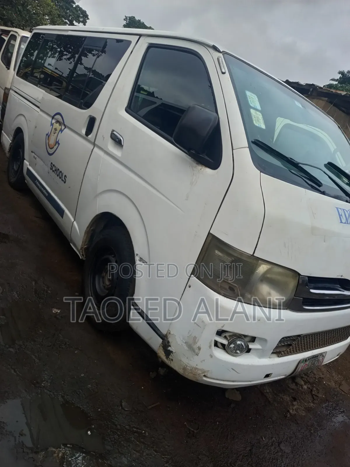 Toyota HiAce 2014 White