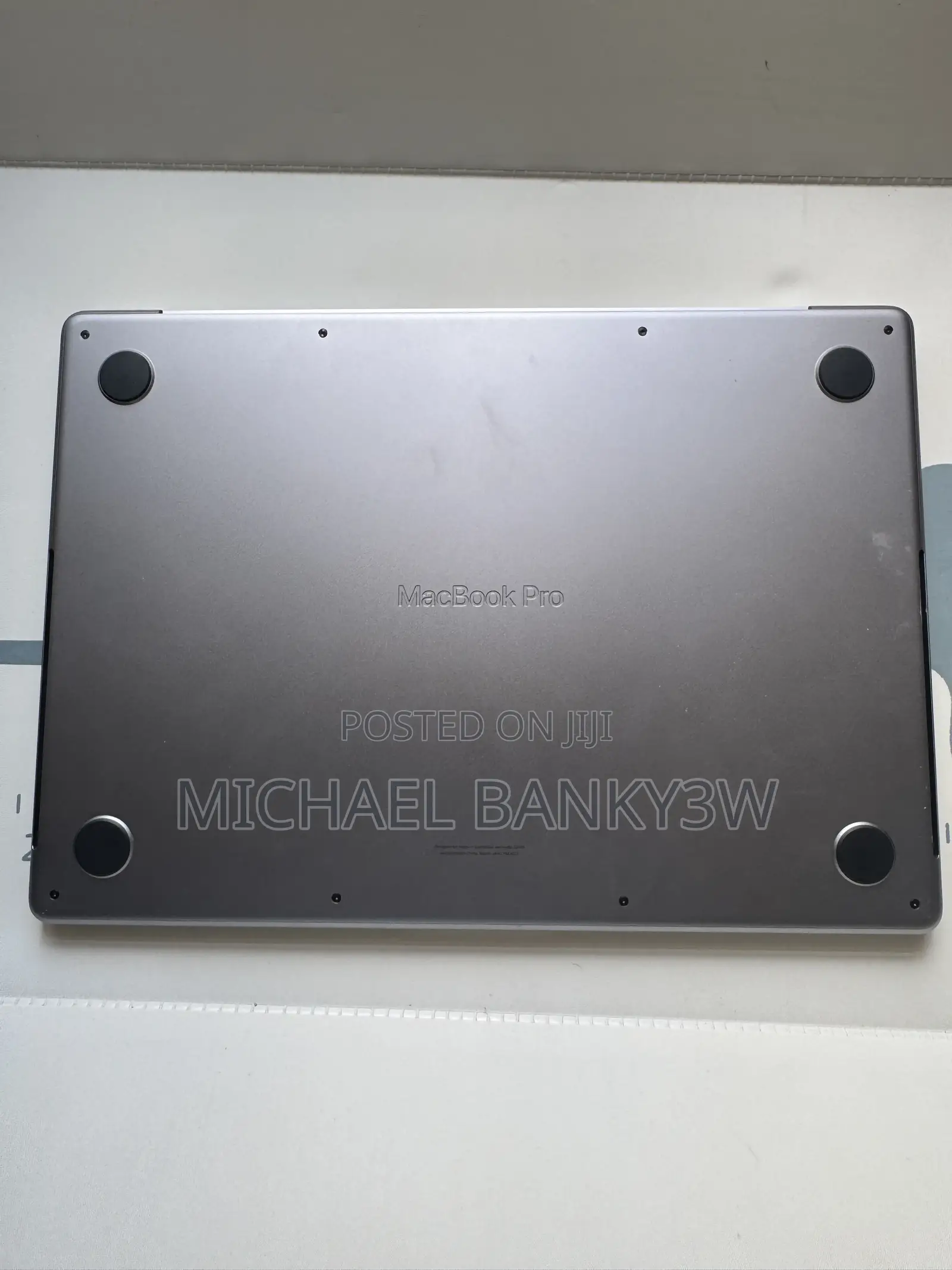 Laptop Apple MacBook Pro 2023 M3 16GB Apple M3 SSD 512GB