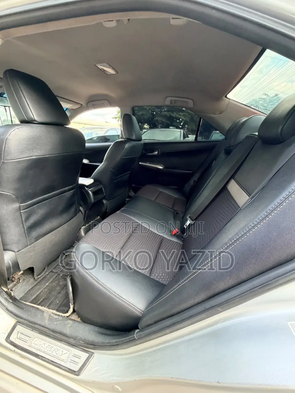 Toyota Camry SE 4dr Sedan (2.5L 4cyl 6A) 2013 Silver