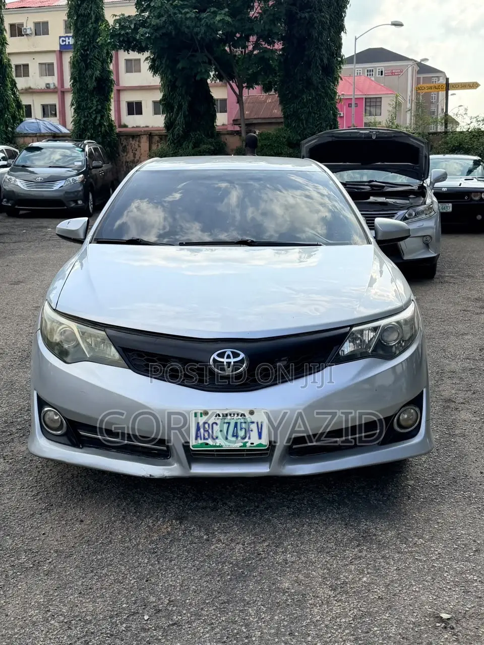 Toyota Camry SE 4dr Sedan (2.5L 4cyl 6A) 2013 Silver