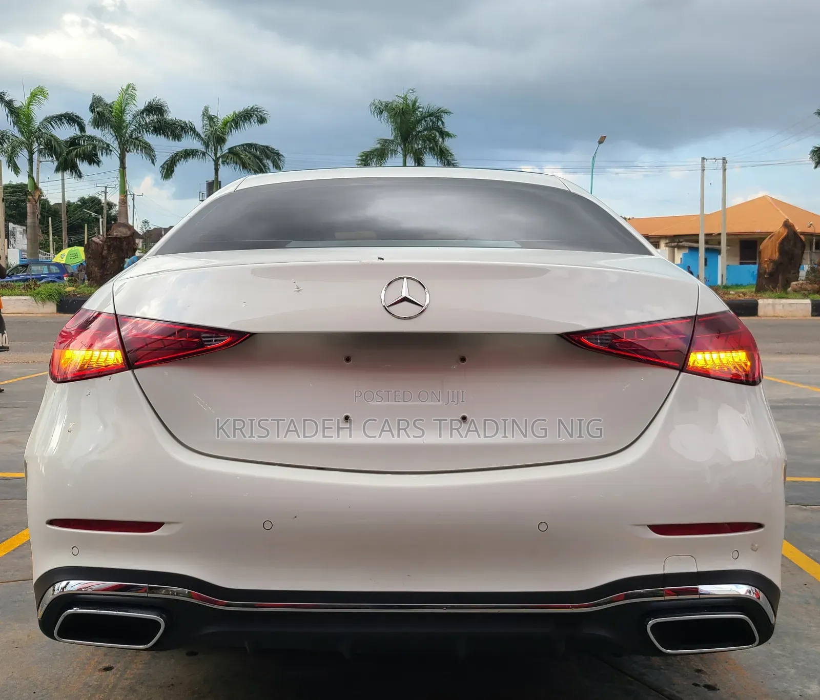 Mercedes-Benz C350 2023 White