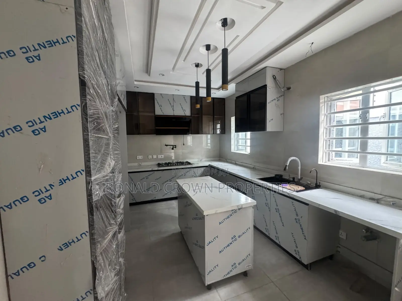 4bdrm Duplex in Ogba for sale