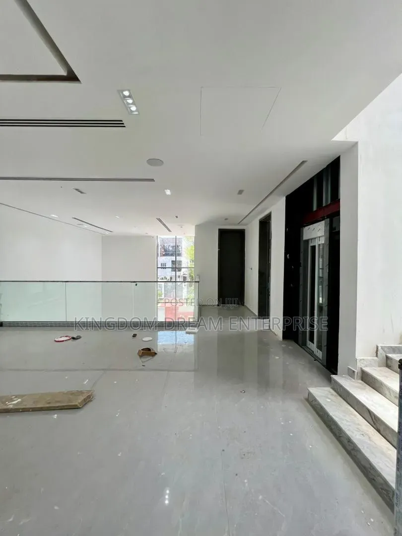 5bdrm House in Ikoyi Lagos for sale