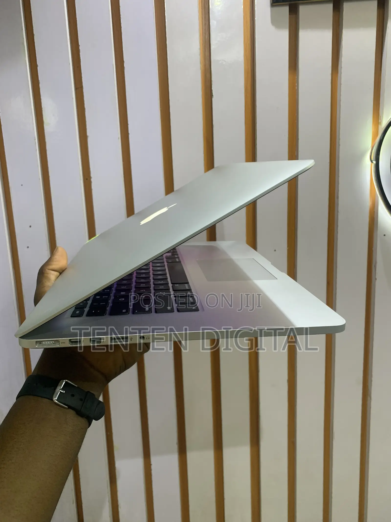 Laptop Apple MacBook Pro 2015 16GB Intel Core i7 SSD 512GB