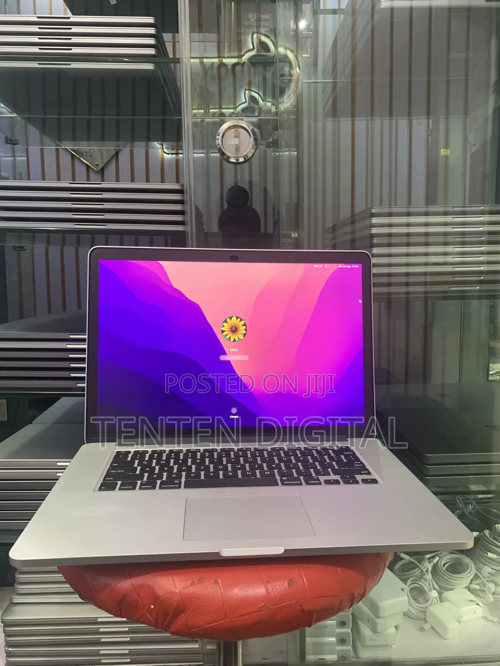 Laptop Apple MacBook Pro 2015 16GB Intel Core i7 SSD 512GB