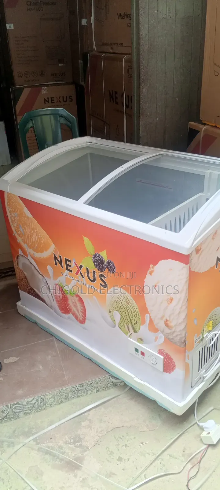 Nexus Freezer226 L Showcase
