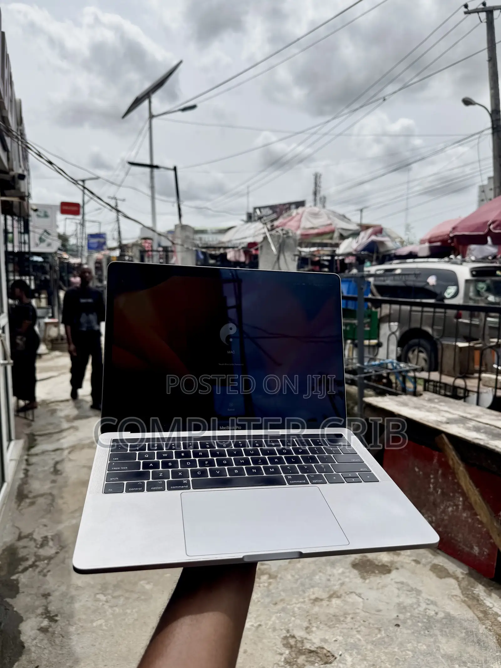 Laptop Apple MacBook Pro 2017 16GB Intel Core i7 SSD 256GB