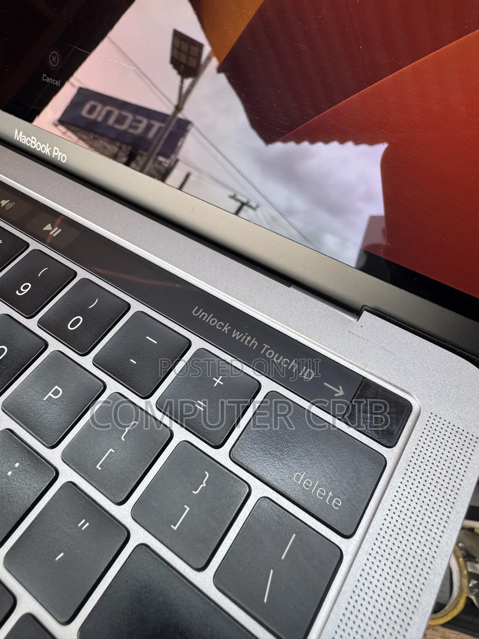 Laptop Apple MacBook Pro 2017 16GB Intel Core i7 SSD 256GB