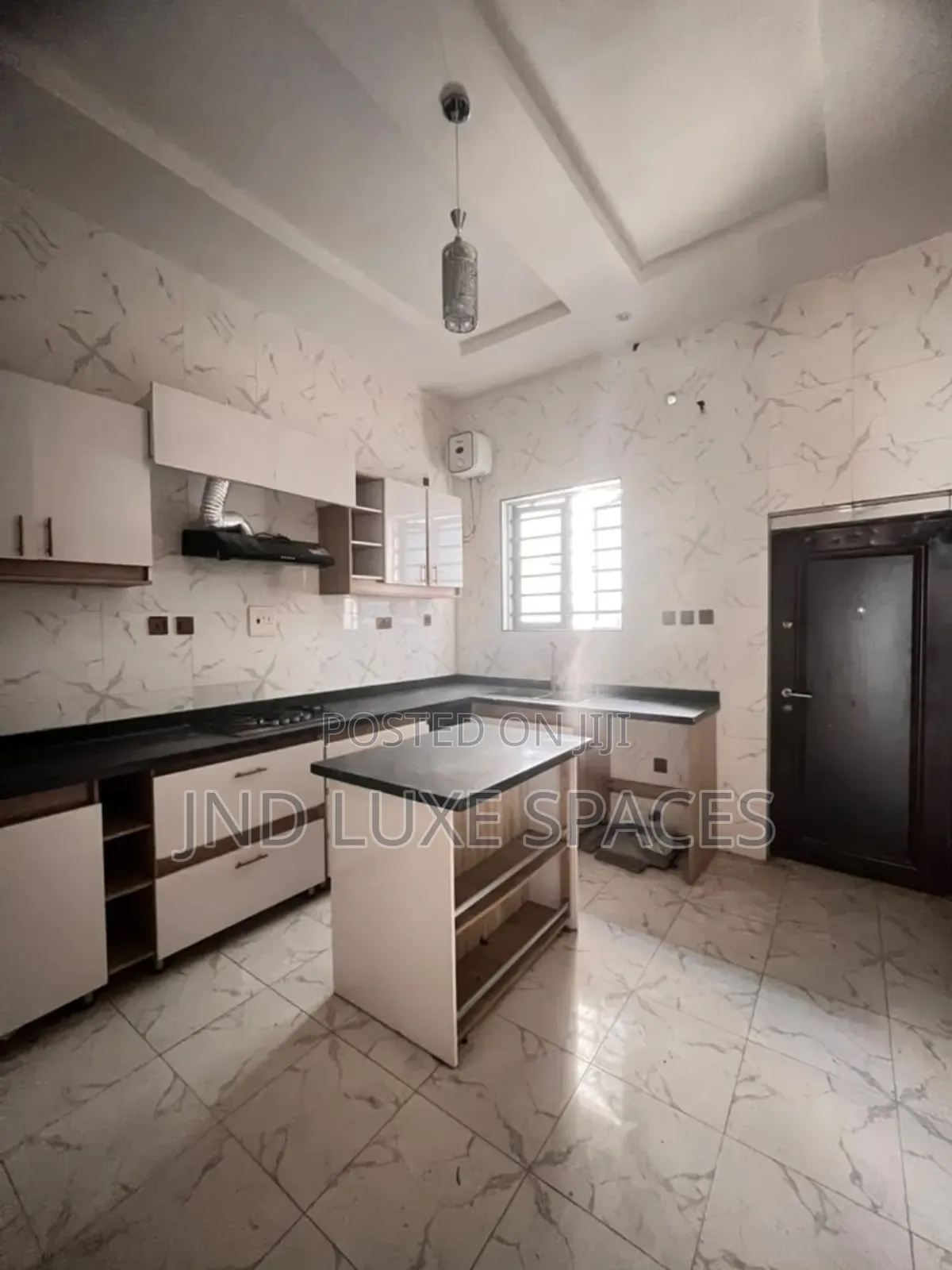 4bdrm Townhouse / Terrace in Lekki Expressway for rent