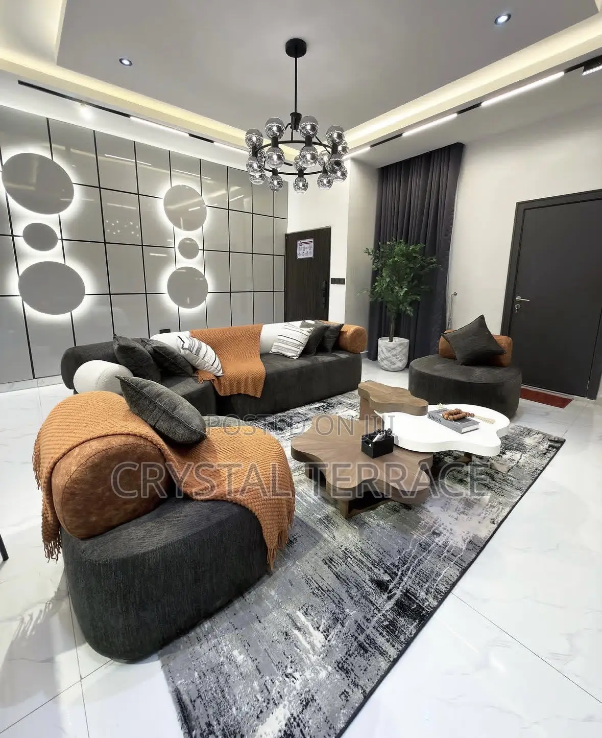 Luxurious 2 Bedroom Apartment Shortlet in Lekki