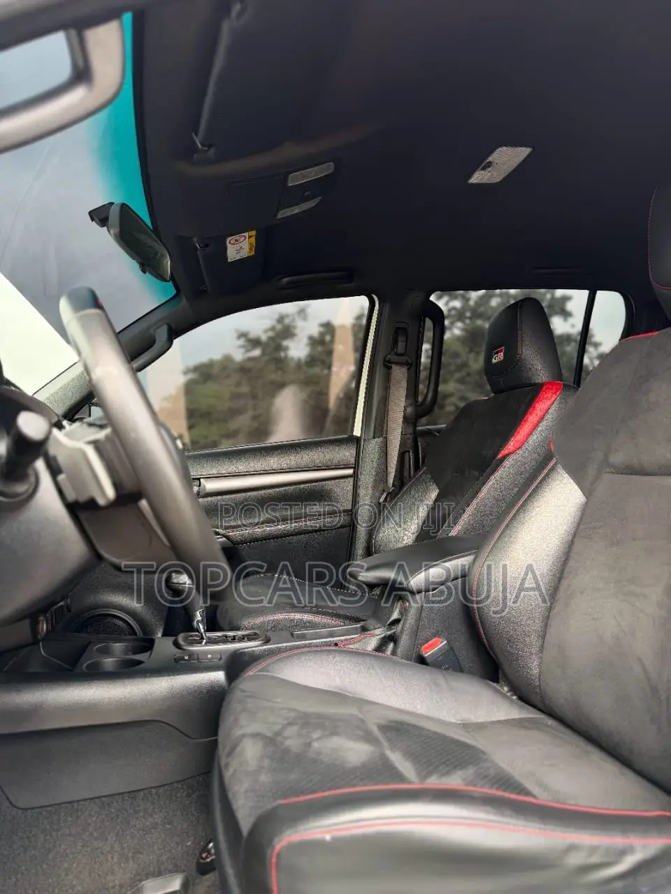 Toyota Hilux 2022 White