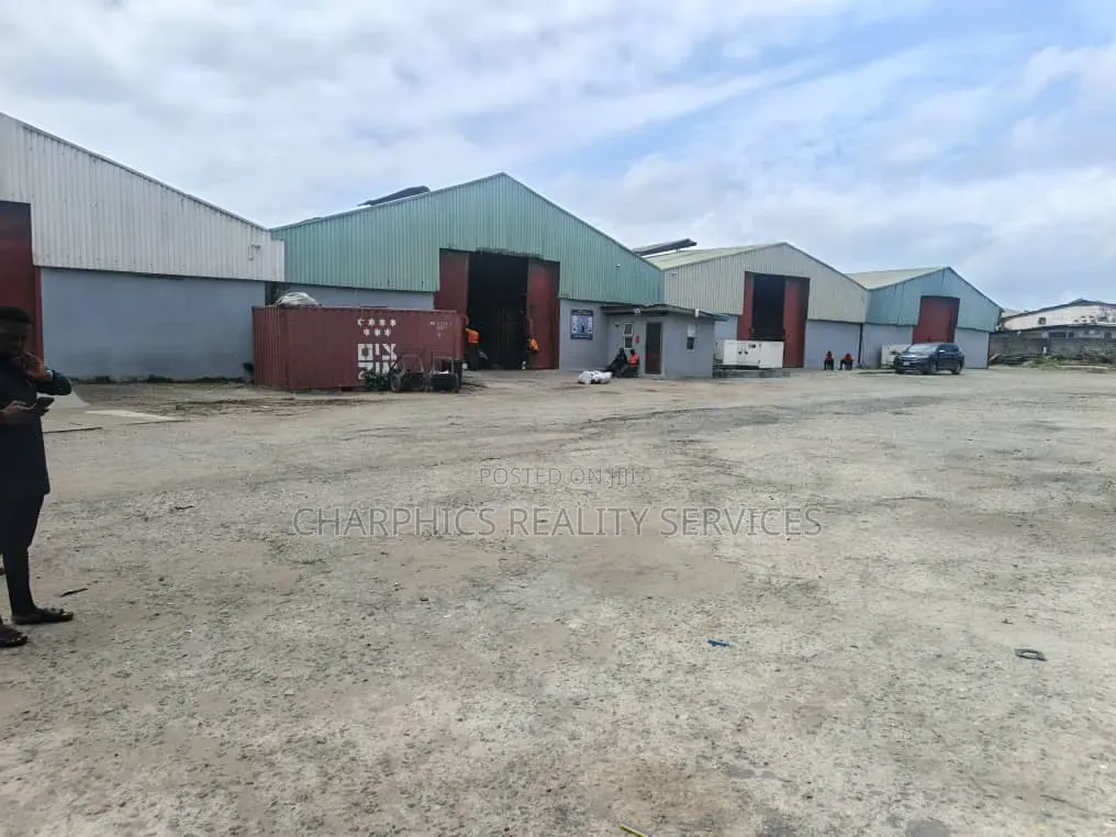 5 Bay Warehouse At,Alakija