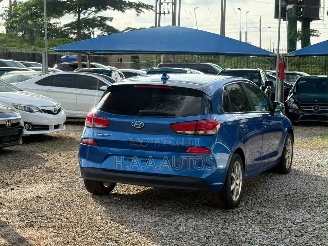 Hyundai Elantra ECO Sedan FWD (1.4L 4cyl 7A) 2017 Blue