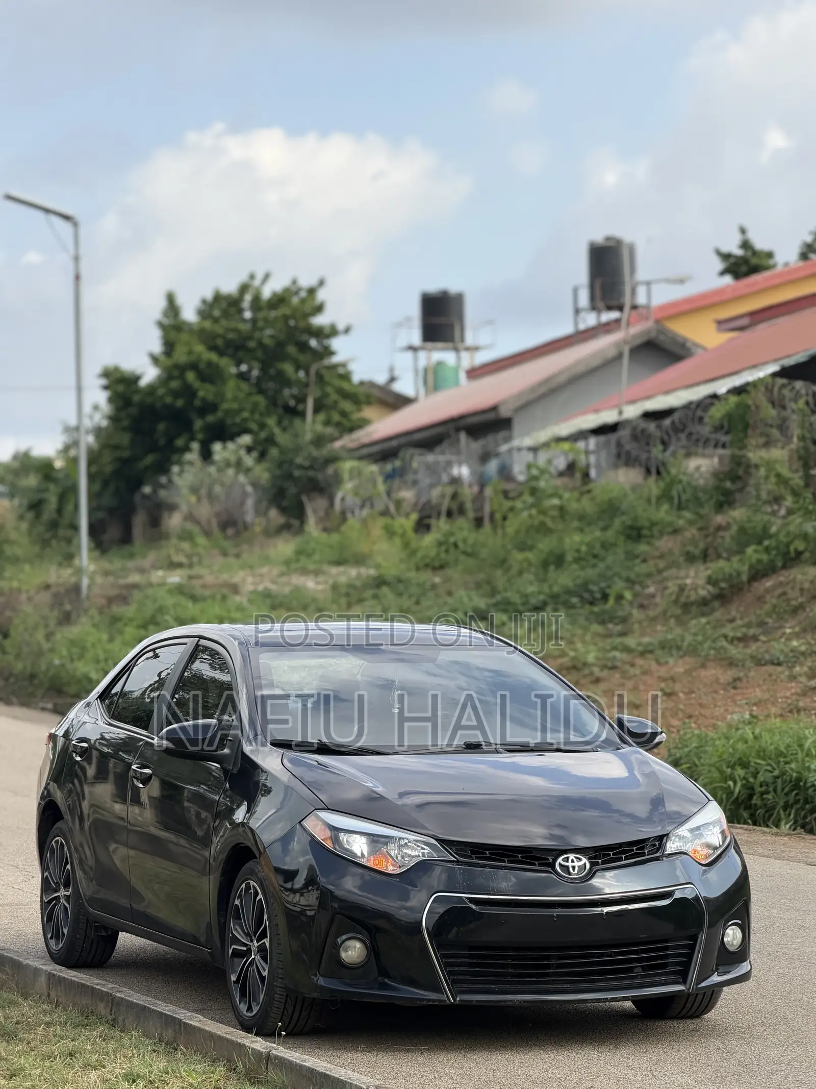 Toyota Corolla 2016 Black