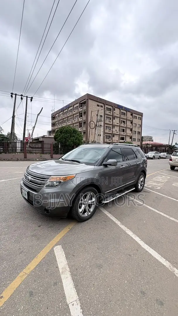 Ford Explorer Limited 4dr FWD (2.0L 4cyl 6A) 2013 Gray