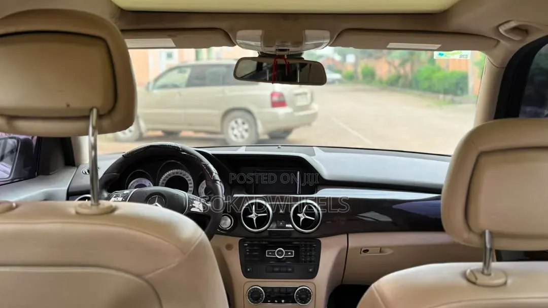 Mercedes-Benz GLK-Class 2015 Brown