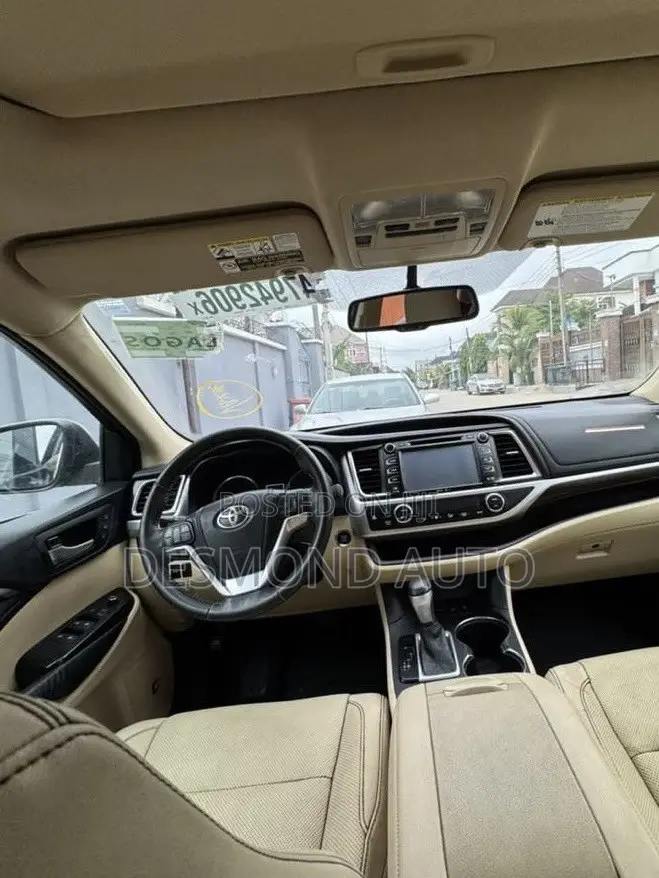 Toyota Highlander Limited Platinum 4dr SUV (3.5L 6cyl 6A) 2015 Gold