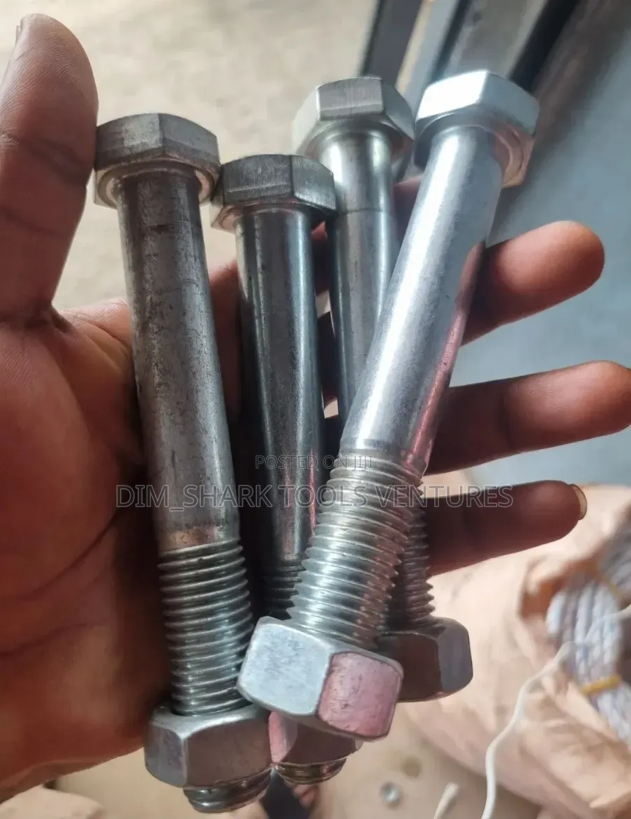 20mm X 150mm(6"L-8.8)Bolt Nut Galvanize
