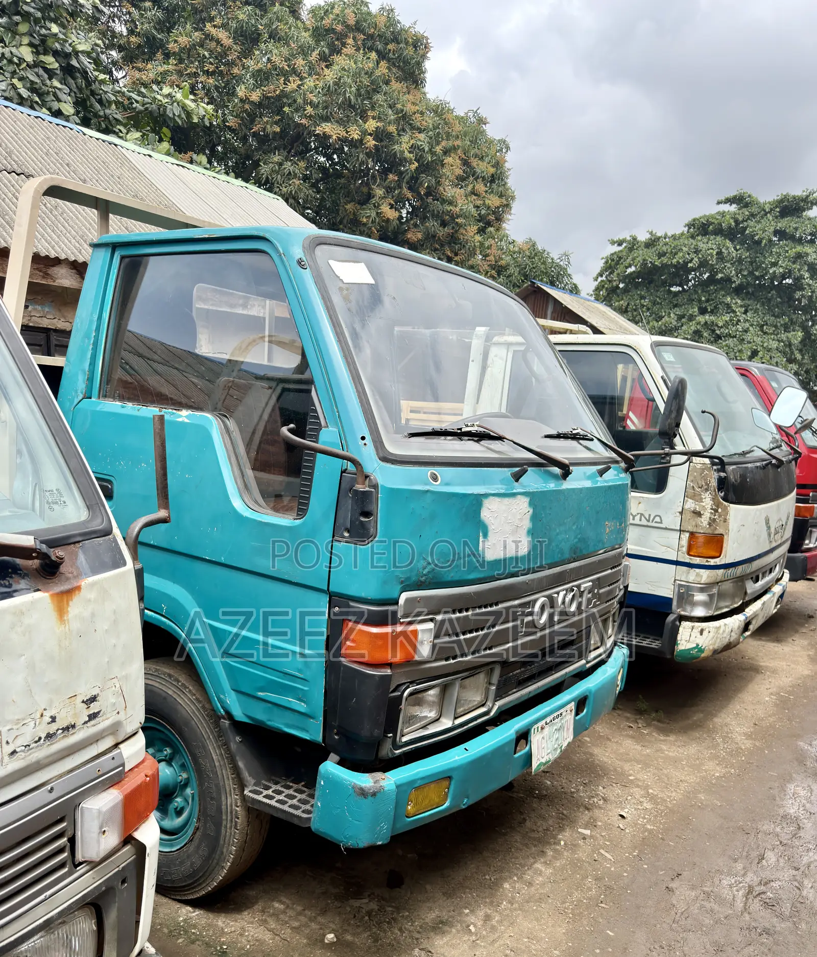 Toyota Dyna 200 Six Wheel 2RZ Engine Old Model Registered