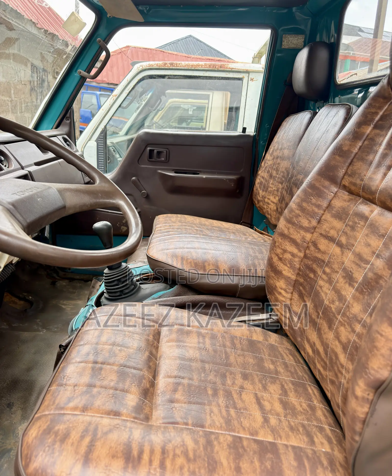 Toyota Dyna 200 Six Wheel 2RZ Engine Old Model Registered