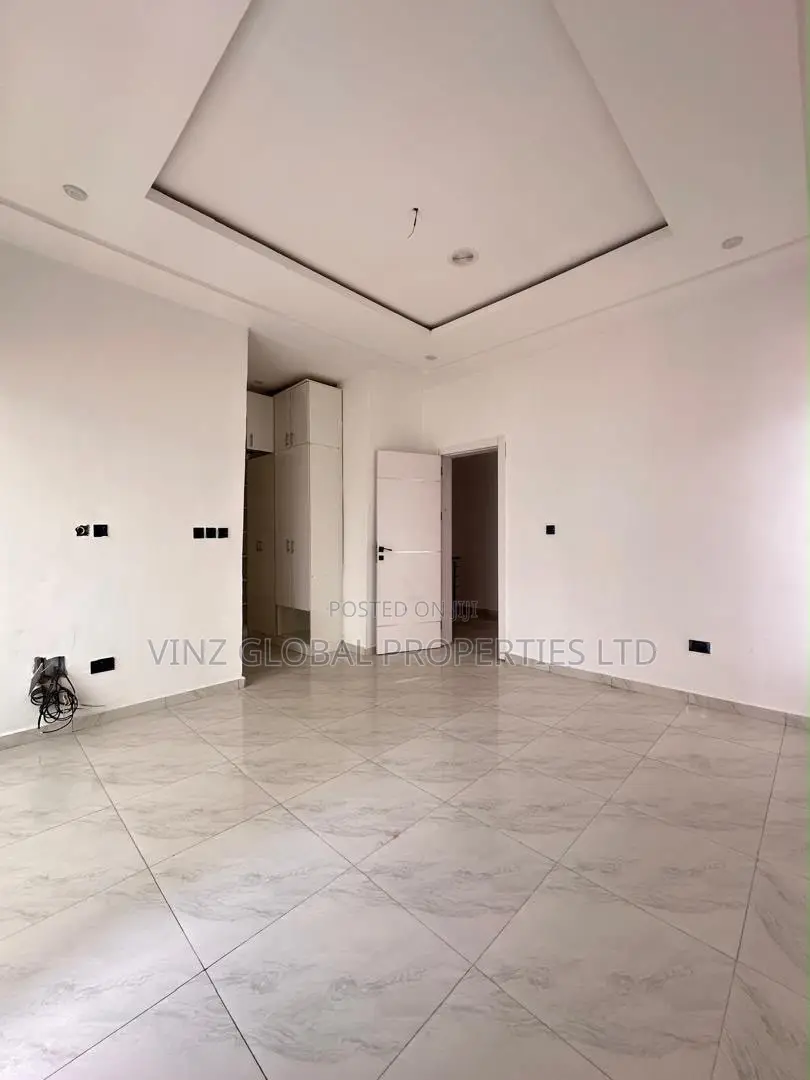 4bdrm Duplex in Lekki for rent