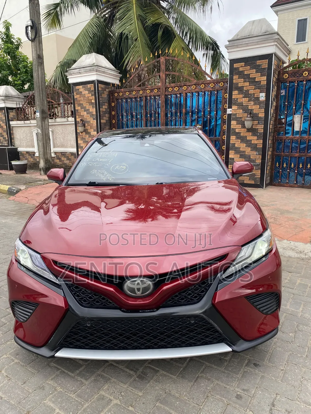 Toyota Camry XSE FWD (2.5L 4cyl 8AM) 2018 Red