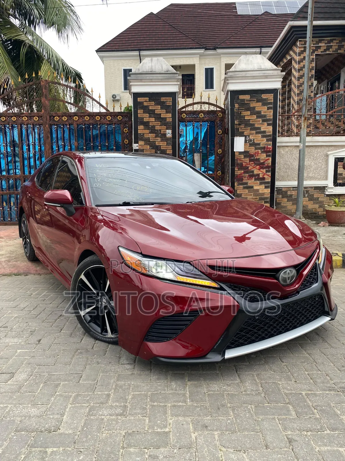 Toyota Camry XSE FWD (2.5L 4cyl 8AM) 2018 Red