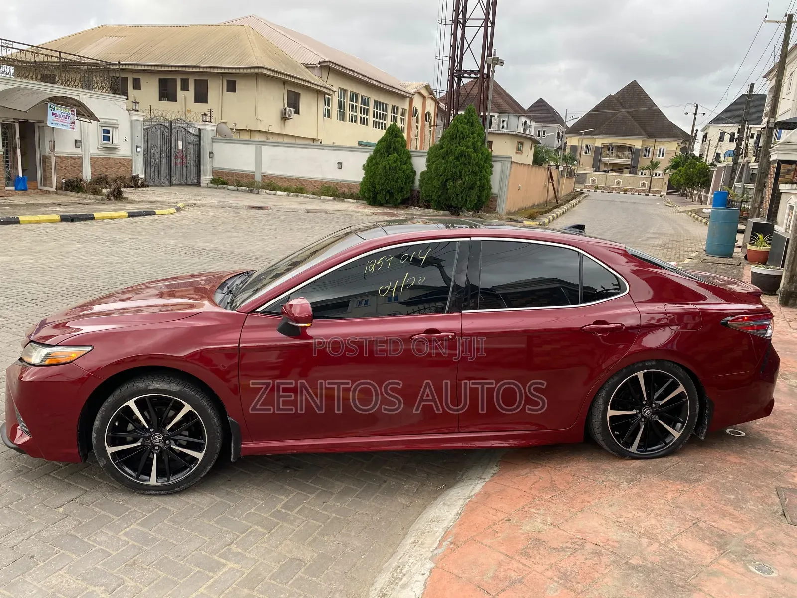Toyota Camry XSE FWD (2.5L 4cyl 8AM) 2018 Red