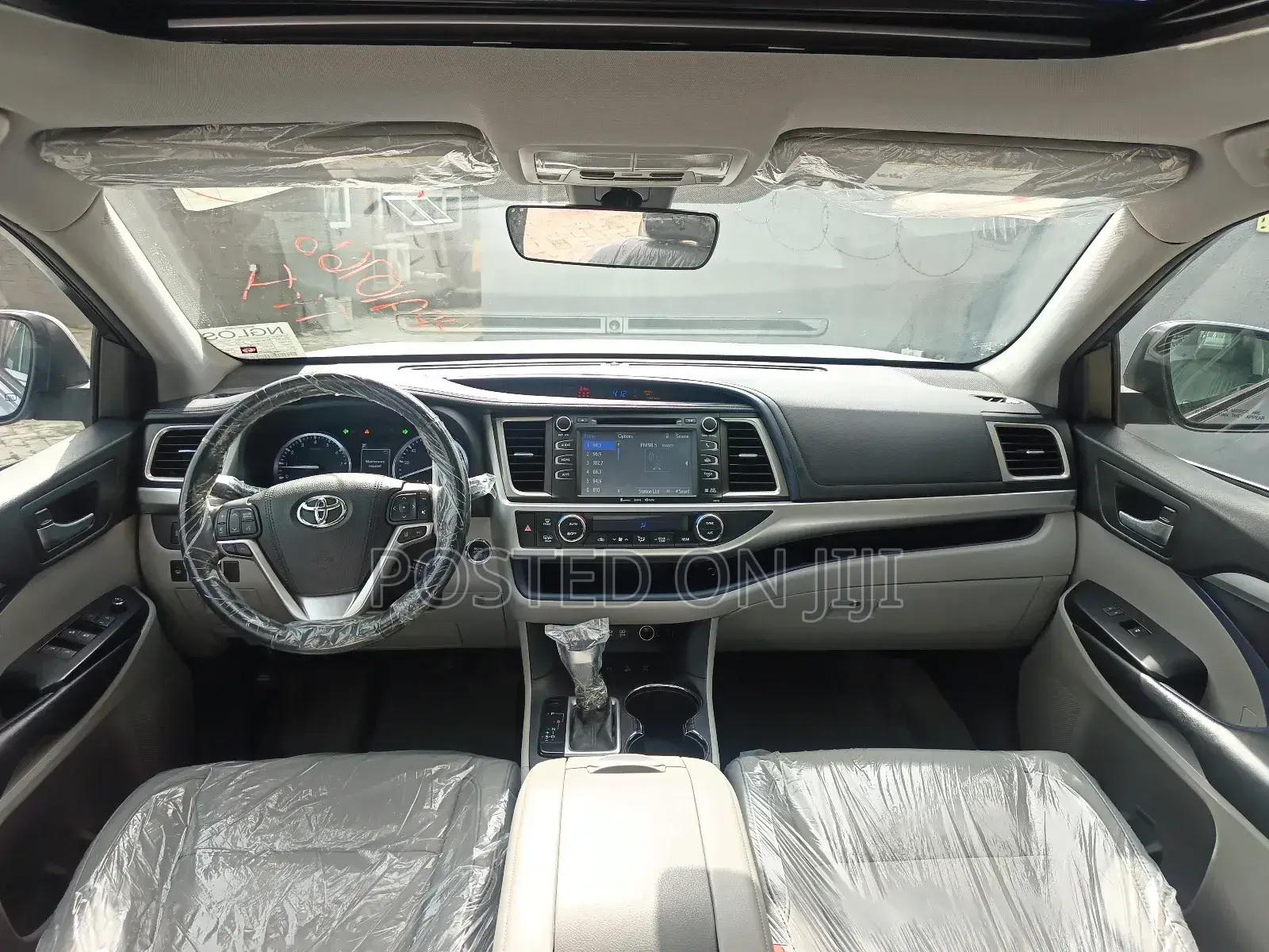 Toyota Highlander XLE 4x4 V6 (3.5L 6cyl 8A) 2017 Silver
