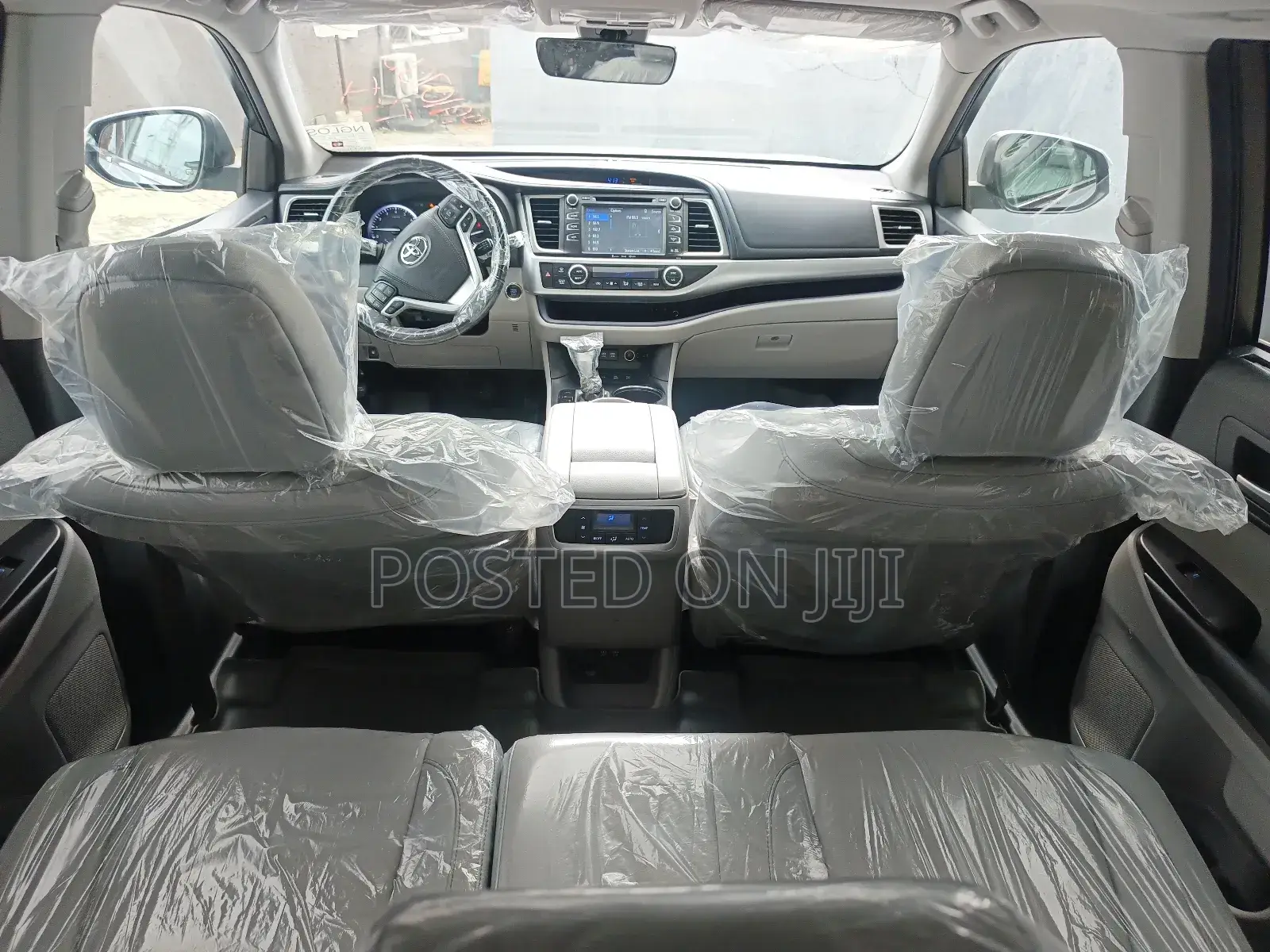 Toyota Highlander XLE 4x4 V6 (3.5L 6cyl 8A) 2017 Silver
