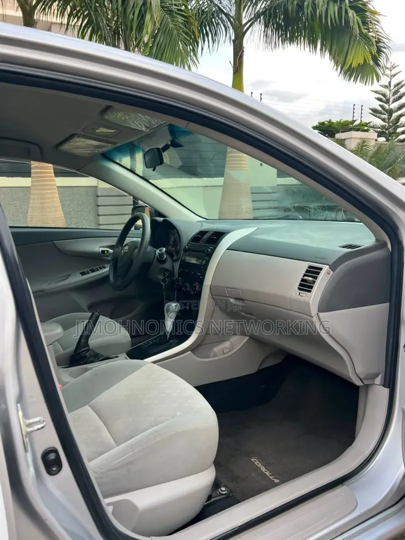 Toyota Corolla 2008 Gray