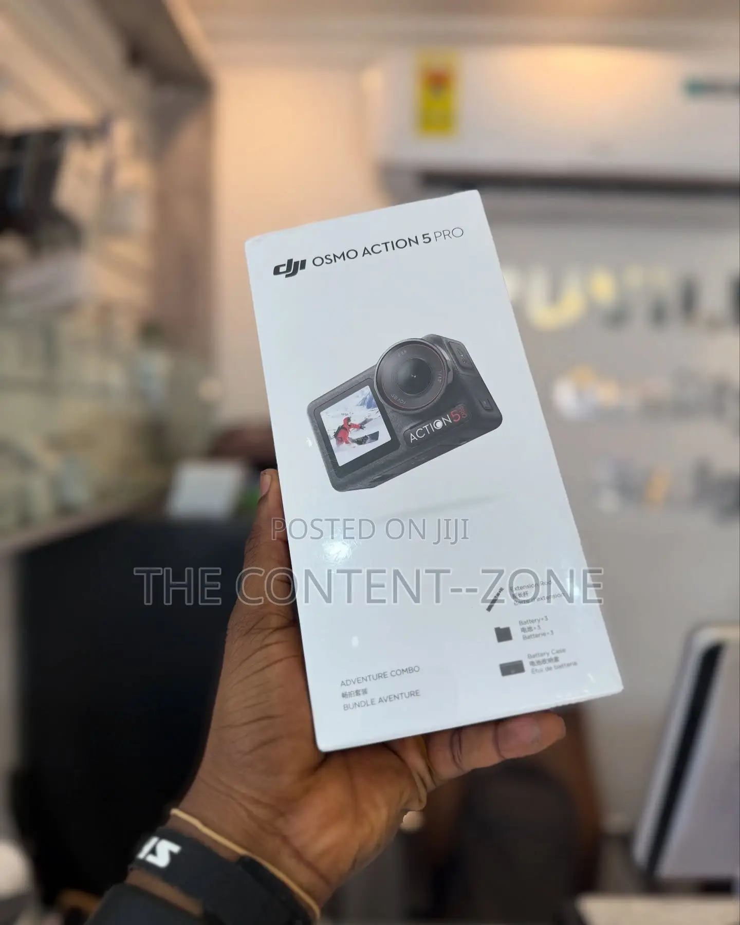 DJI OSMO ACTION 5 Pro Adventure Combo Vlogging Camera