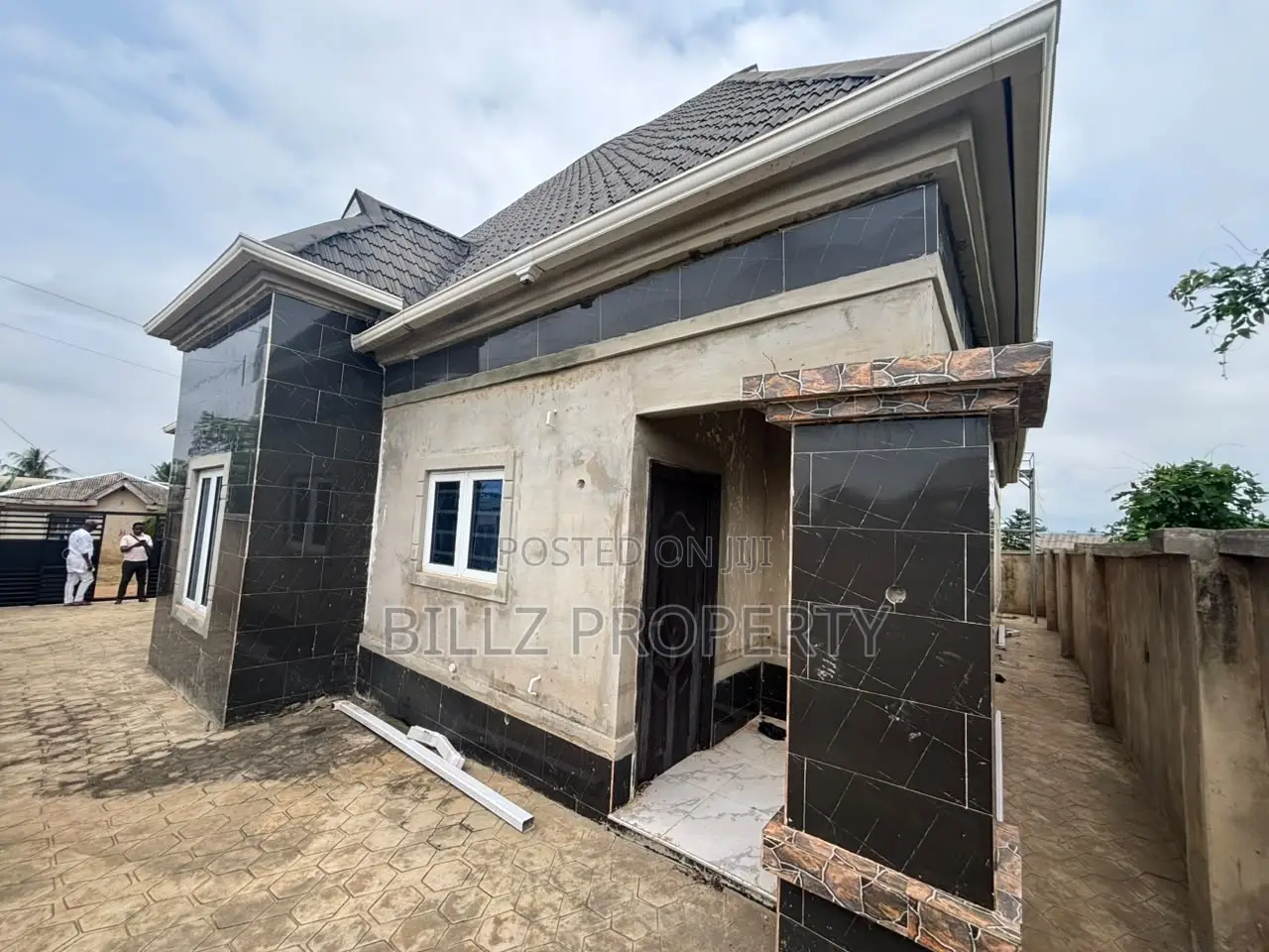 3bdrm Bungalow in Ifo Market for sale