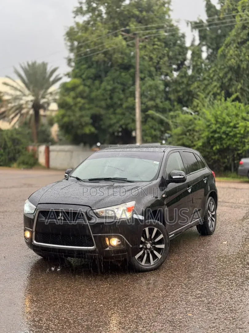 Mitsubishi Outlander 2011 Black