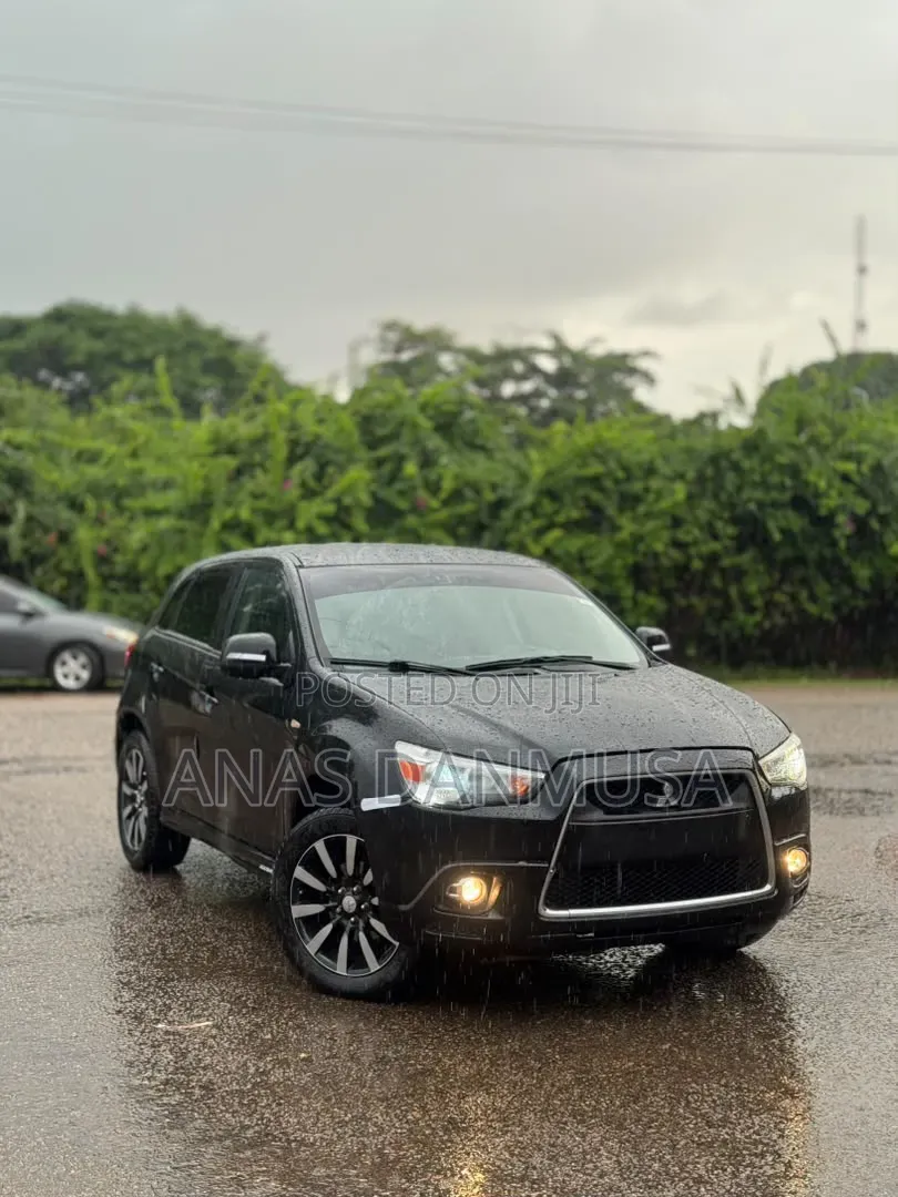 Mitsubishi Outlander 2011 Black