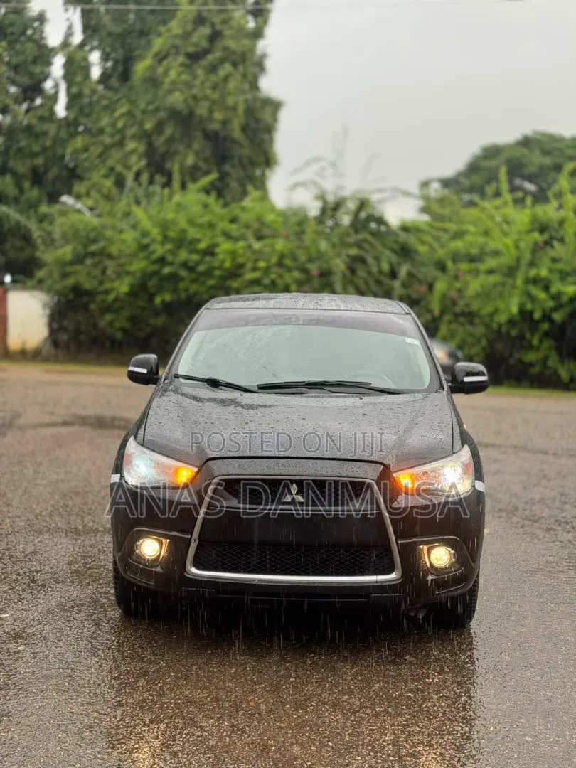 Mitsubishi Outlander 2011 Black