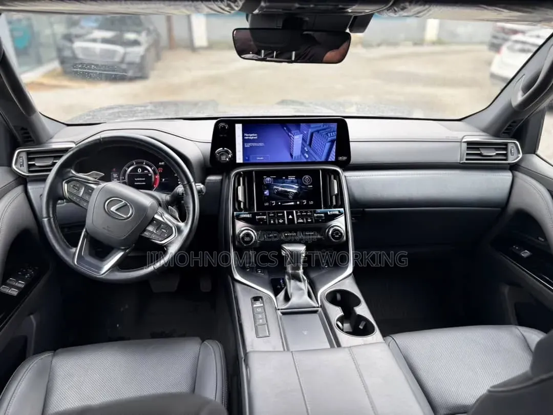 Lexus LX 600 2023 Gray