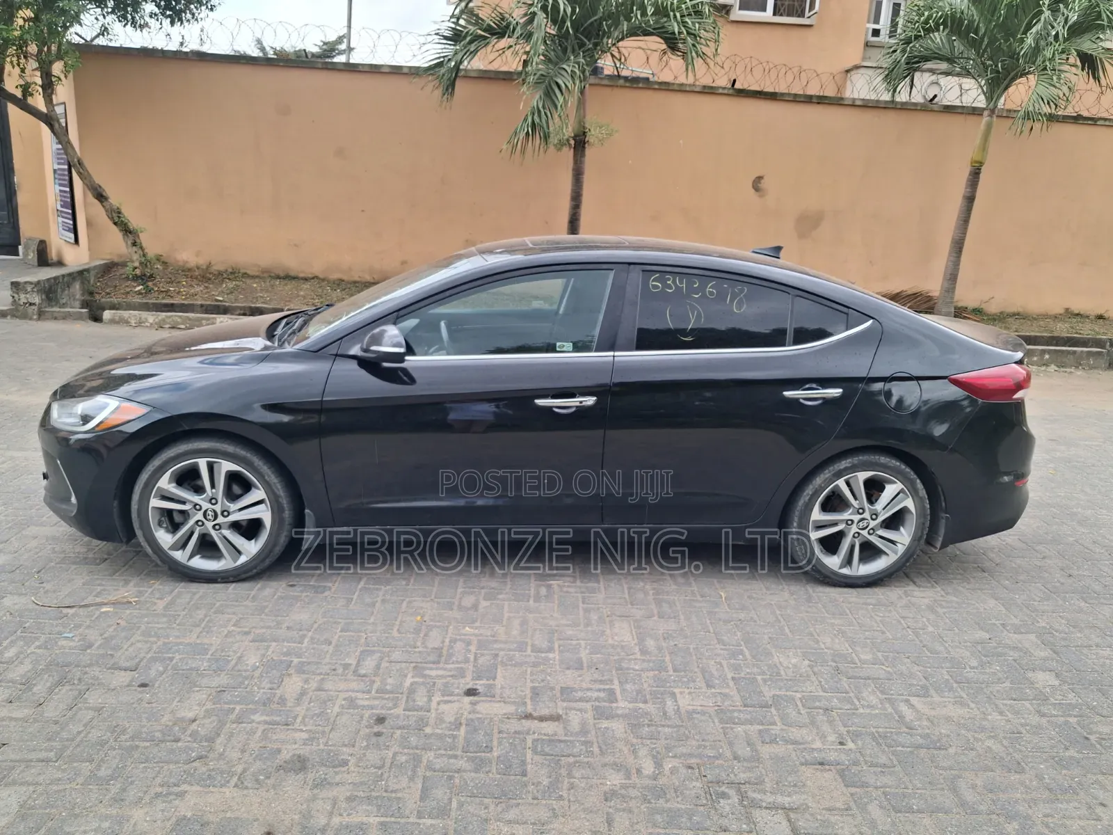 Hyundai Elantra 2018 Black