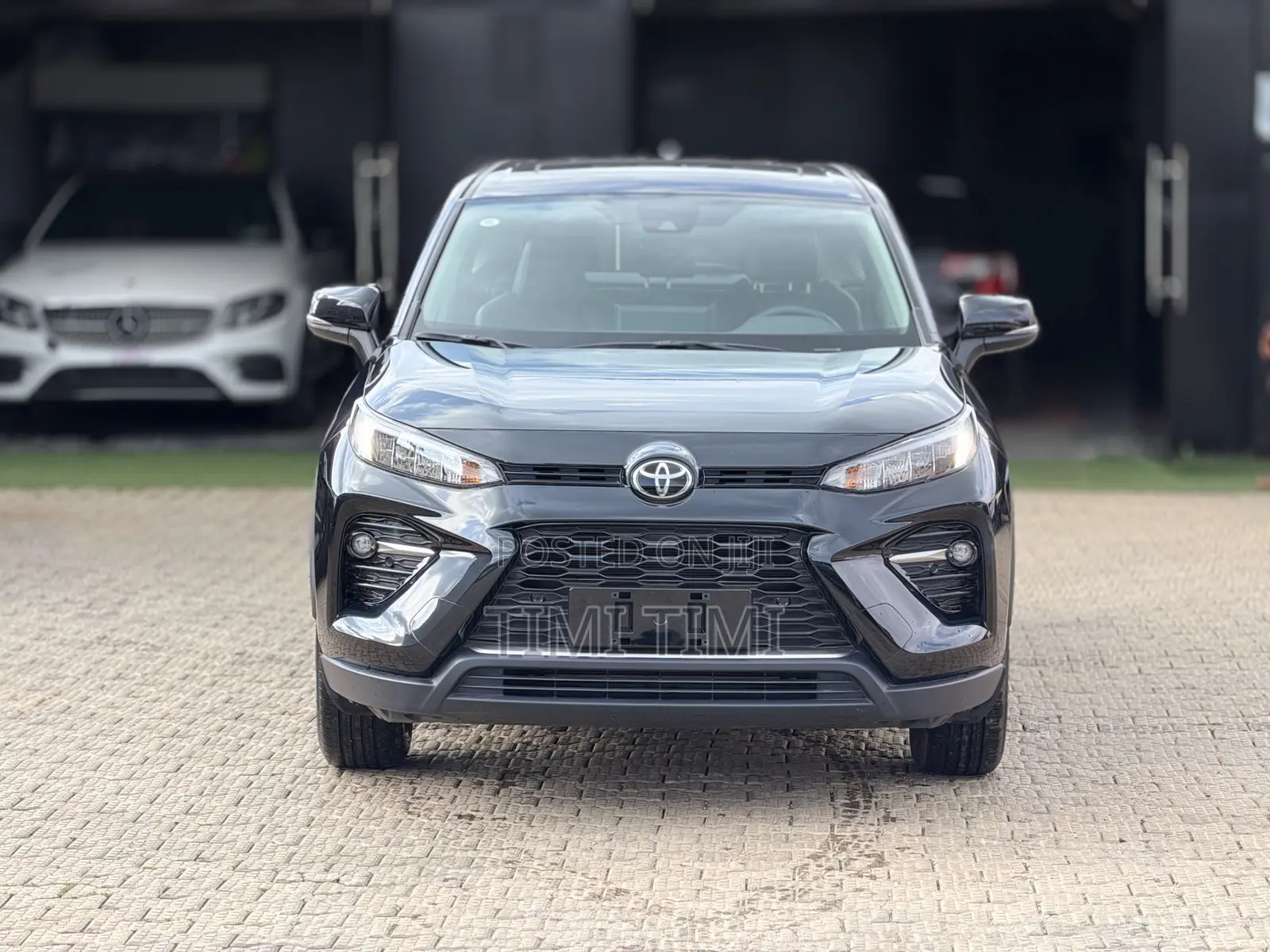 Toyota RAV4 XLE AWD 2024 Black