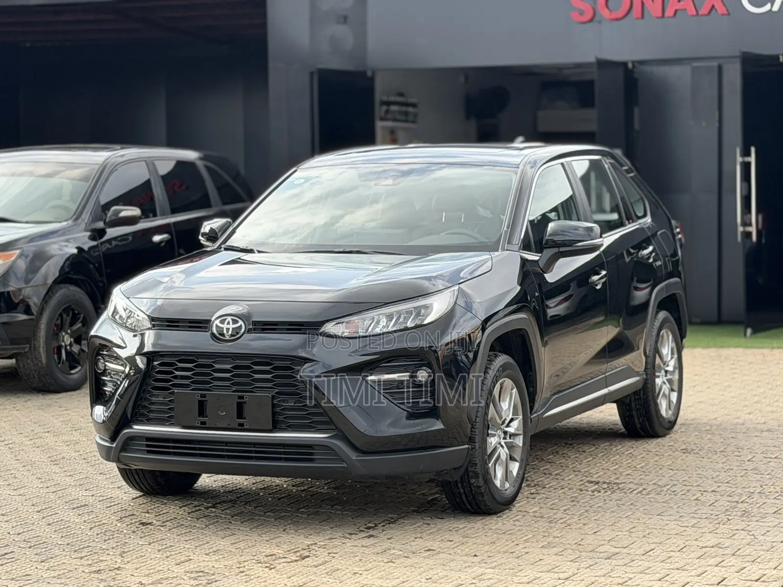 Toyota RAV4 XLE AWD 2024 Black