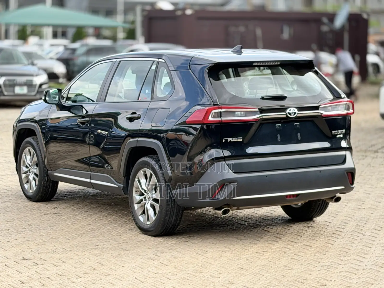 Toyota RAV4 XLE AWD 2024 Black