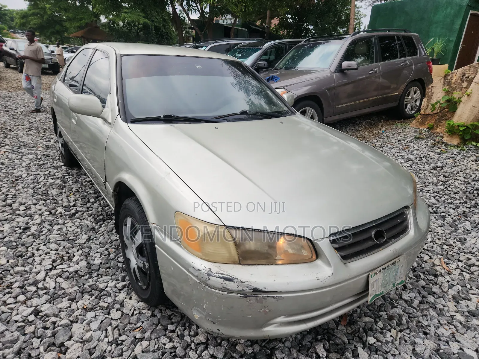 Toyota Camry 2000 Gold