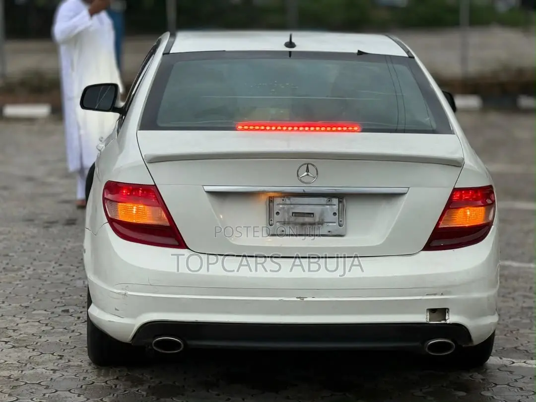 Mercedes-Benz C300 2009 White