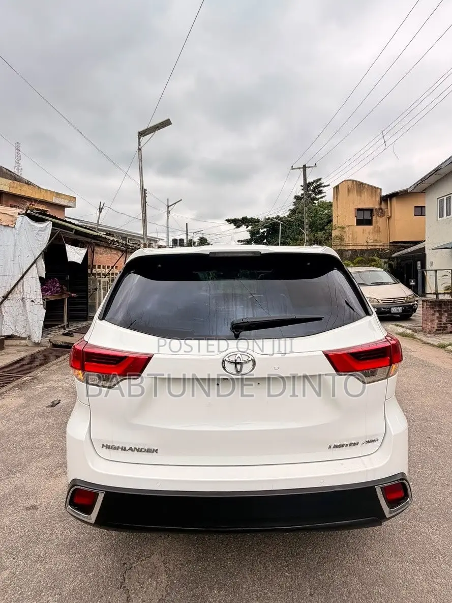 Toyota Highlander Limited Platinum 4x4 V6 (3.5L 6cyl 8A) 2017 White