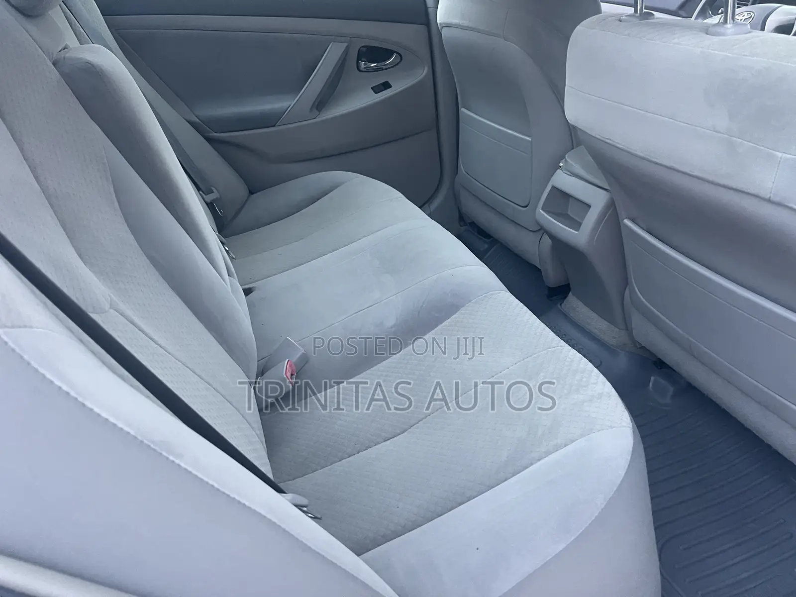 Toyota Camry LE 4dr Sedan (2.4L 4cyl 5A) 2009 Silver