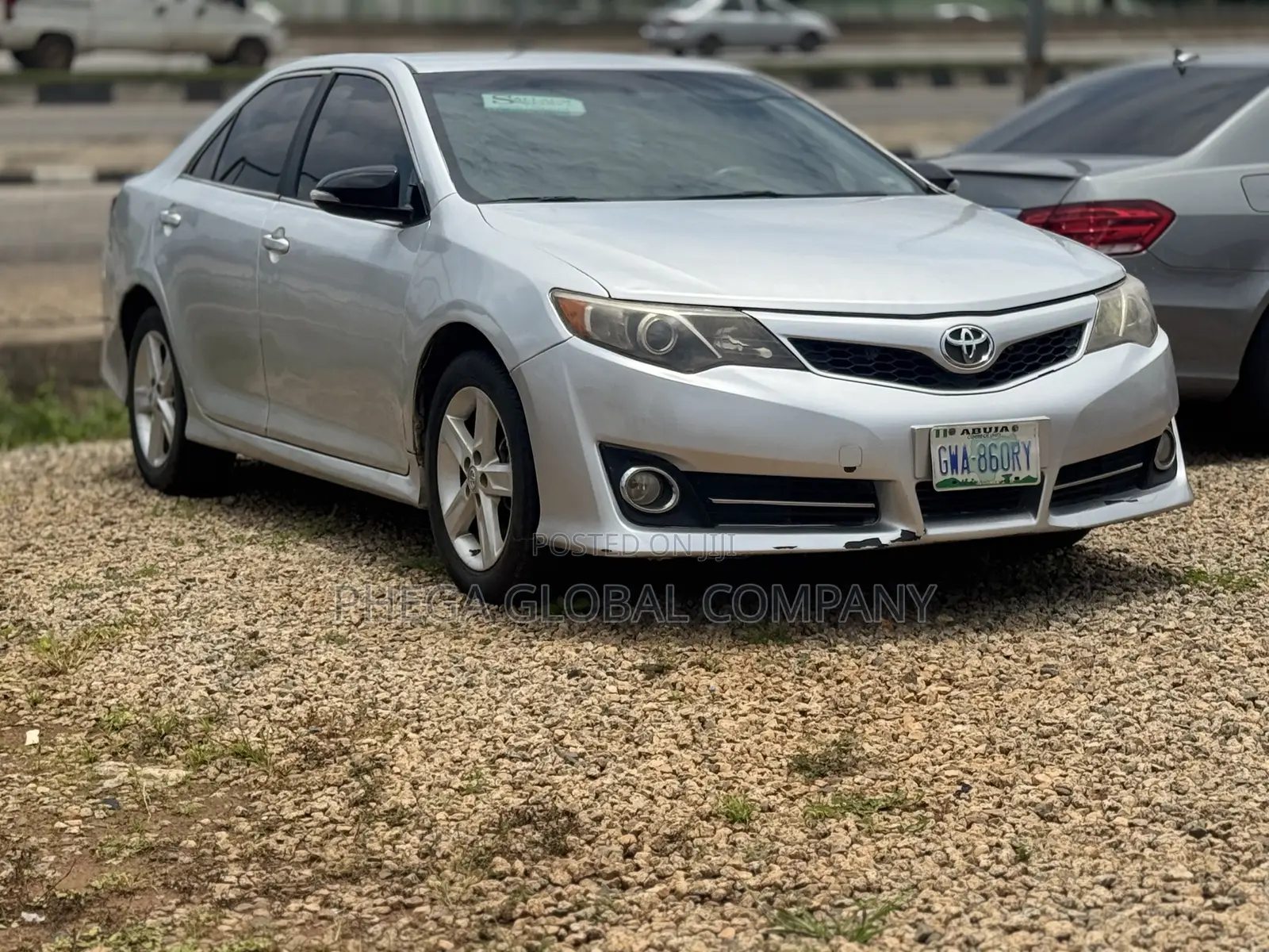 Toyota Camry SE 4dr Sedan (2.5L 4cyl 6A) 2013 Silver